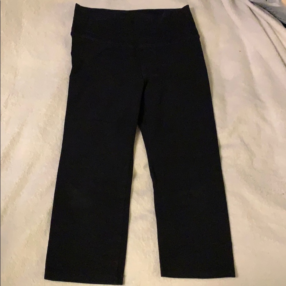 Cropped yoga pants! Super comfy and stretchy!
